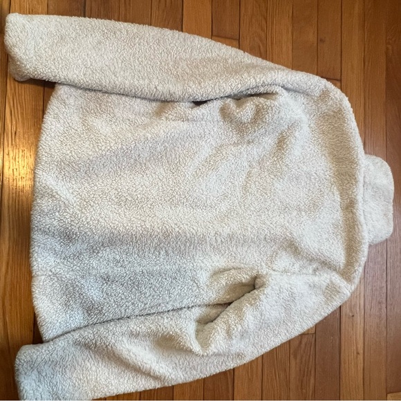 Patagonia White Teddy Jacket - Picture 5 of 5